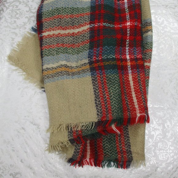 MODCLOTH Red Square Scarf - Picture 3 of 11